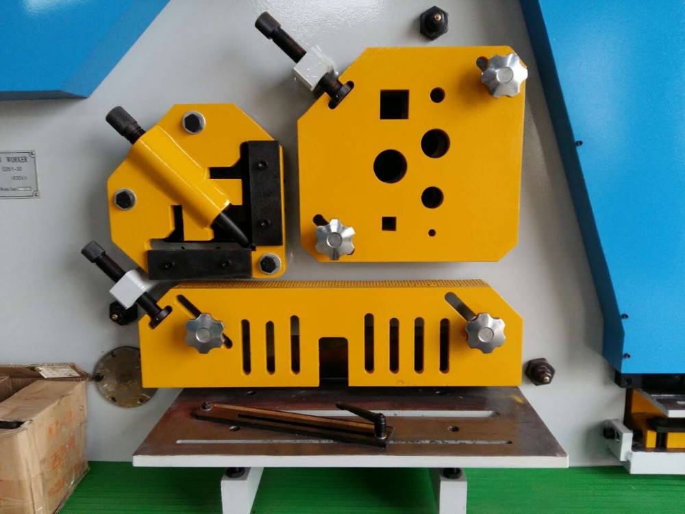 110 Ton Metal Sheet Press Corner Cutting Hydraulic Ironworker Machine 110 ton metalen plaat pers hoek snijden hydraulische ijzerbewerker machine