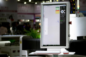 1500*3000mm 500w Racuys Or Ipg Fiber Laser Cutting Machine 1500 * 3000 mm 500w Racuys of Ipg-vezellasersnijmachine