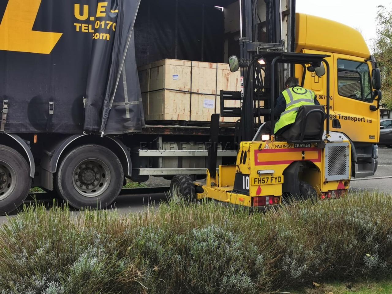 1530 Fiber Laser Cutting Machine For Stainless Steel Carbon Steel Metal Sheet 1530 Vezellasersnijmachine voor het Metaalblad van het Roestvrij staalkoolstofstaal