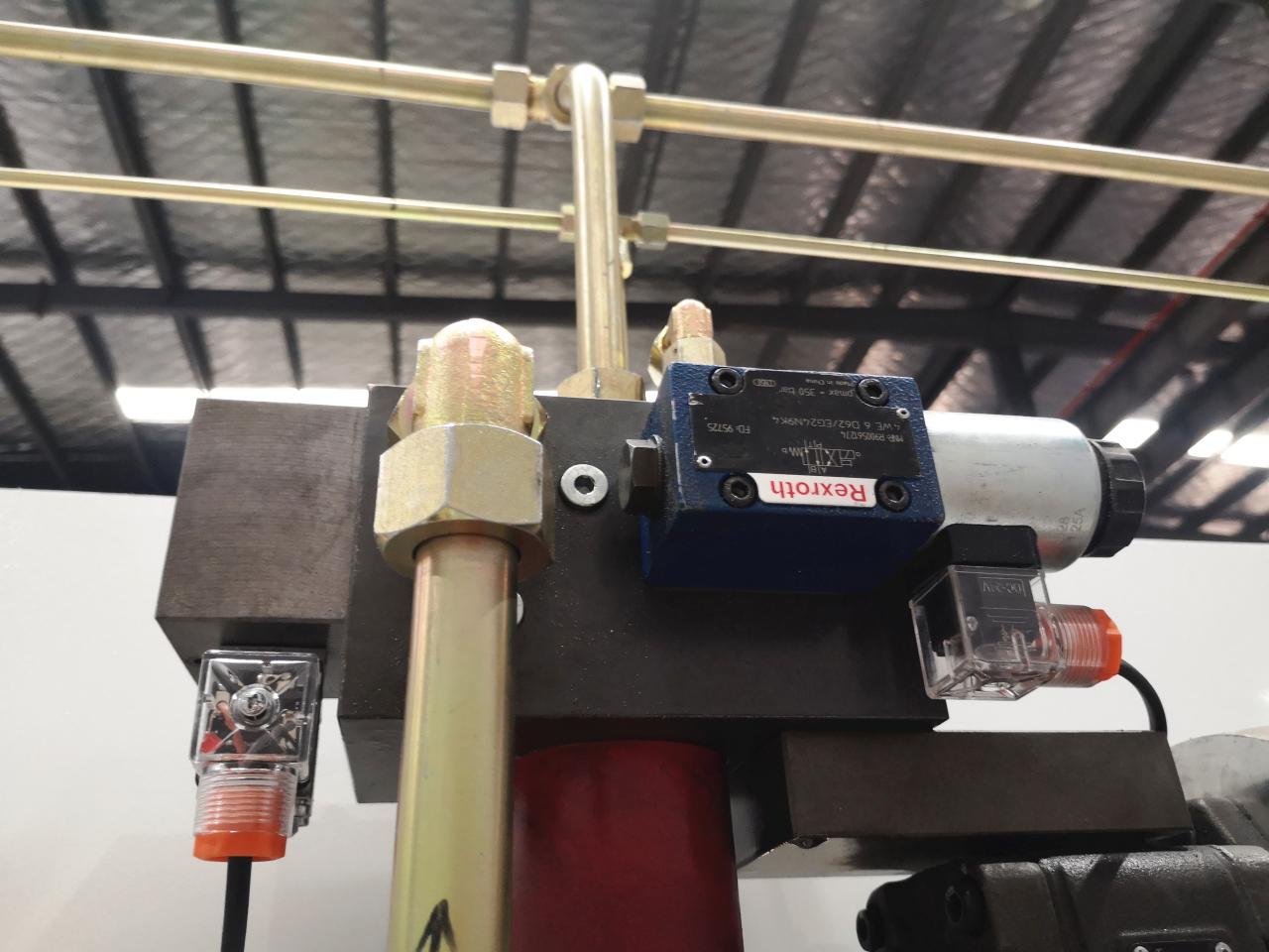 160t-4000 4-axis Cnc Hydraulic Bending Machine Press Brake 160t-4000 4-assige CNC Hydraulische Buigmachine Kantpers