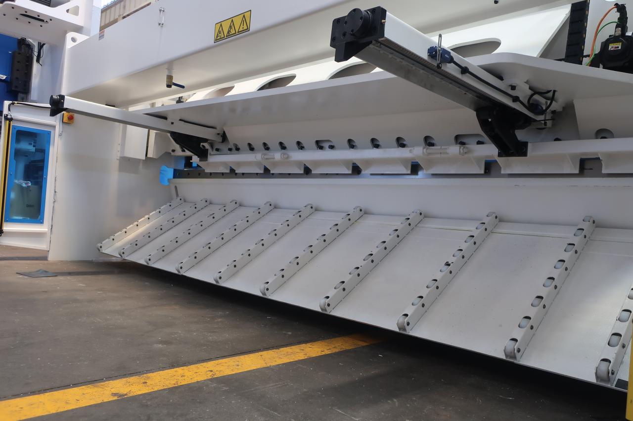 16mm Hydraulische Guillotine Scherende Machine voor Bladmetaal dat 6 Meters snijdt;