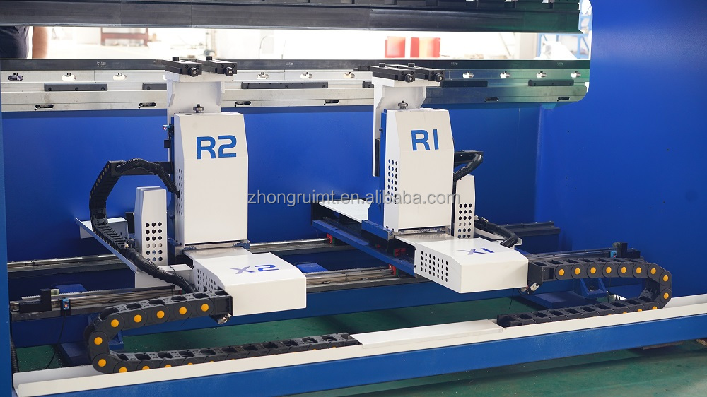 200t 300t Standard Industrial Press Brake Cnc Hydraulic Press Brake Machine 200t 300t standaard industriële kantbankcnc hydraulische persremmachine