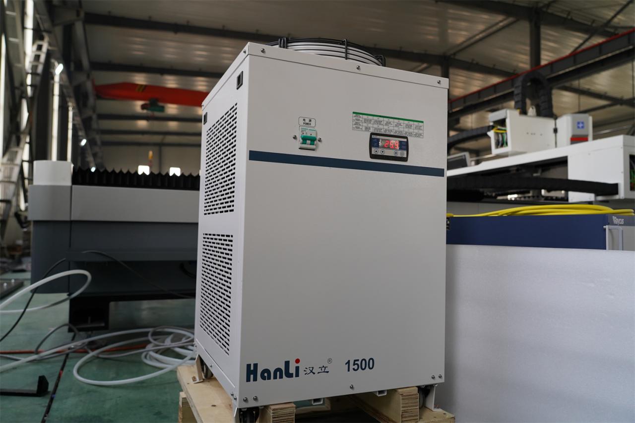 3015 4kw 1kw 2kw 3kw Stainless Steel Cnc Fiber Laser Cutting Machine 3015 4kw 1kw 2kw 3kw roestvrijstalen cnc-vezellasersnijmachine