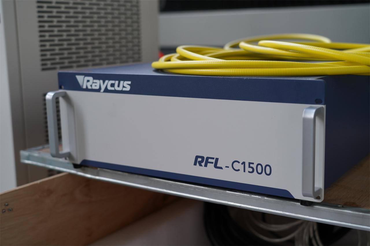 3015 4kw 1kw 2kw 3kw Stainless Steel Cnc Fiber Laser Cutting Machine 3015 4kw 1kw 2kw 3kw roestvrijstalen cnc-vezellasersnijmachine