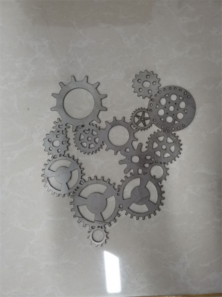 3015 Koper Koolstofroestvrij staal Aluminium Ijzer Metaal Cnc Fiber Lasersnijmachine