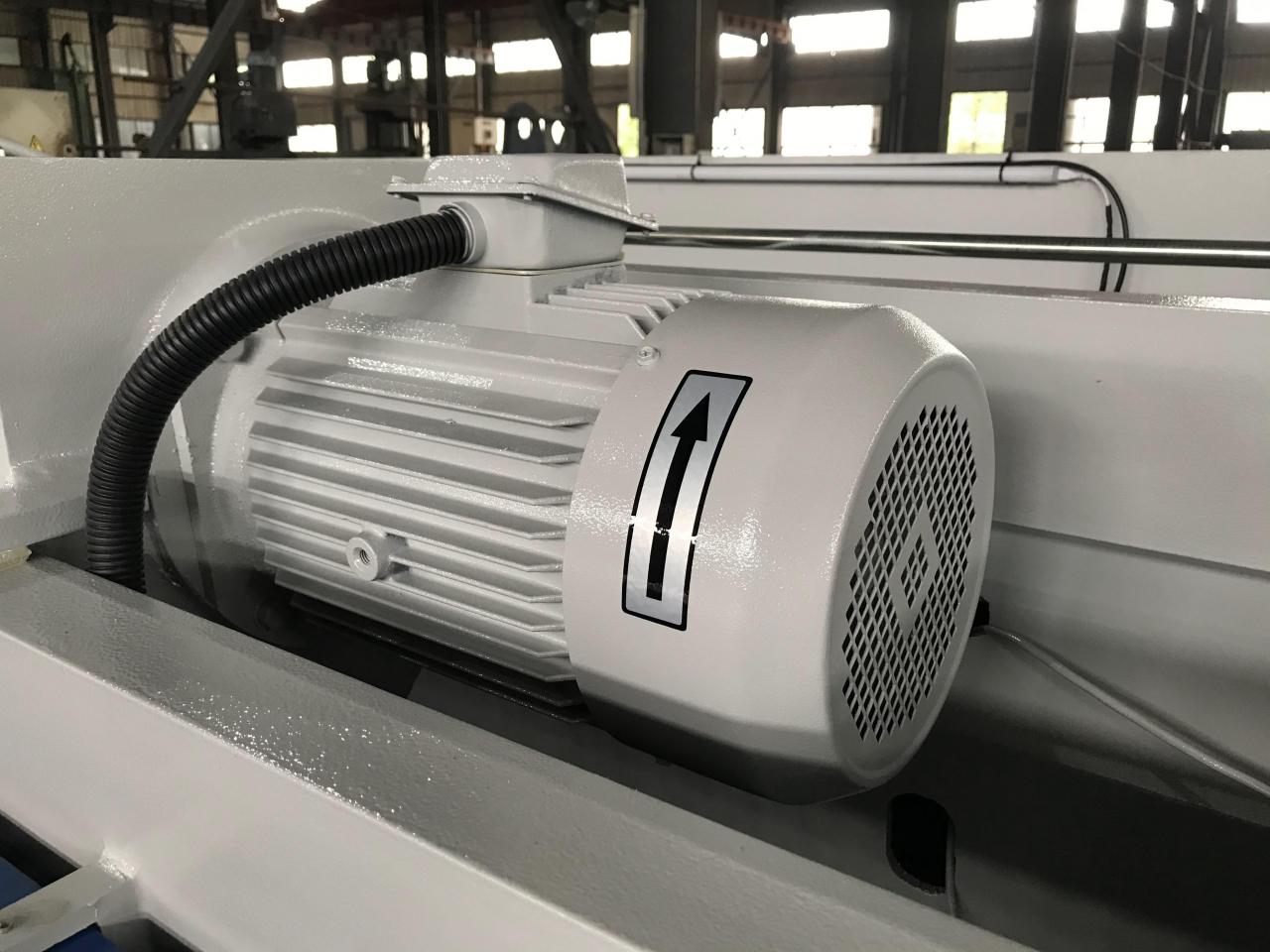 4mm Oem Qc11y-8x3200 Nc Hydraulic Guillotine Guillotine Shearing Machine 4 mm Oem Qc11y-8x3200 Nc hydraulische Guillotine Guillotine Shearing Machine