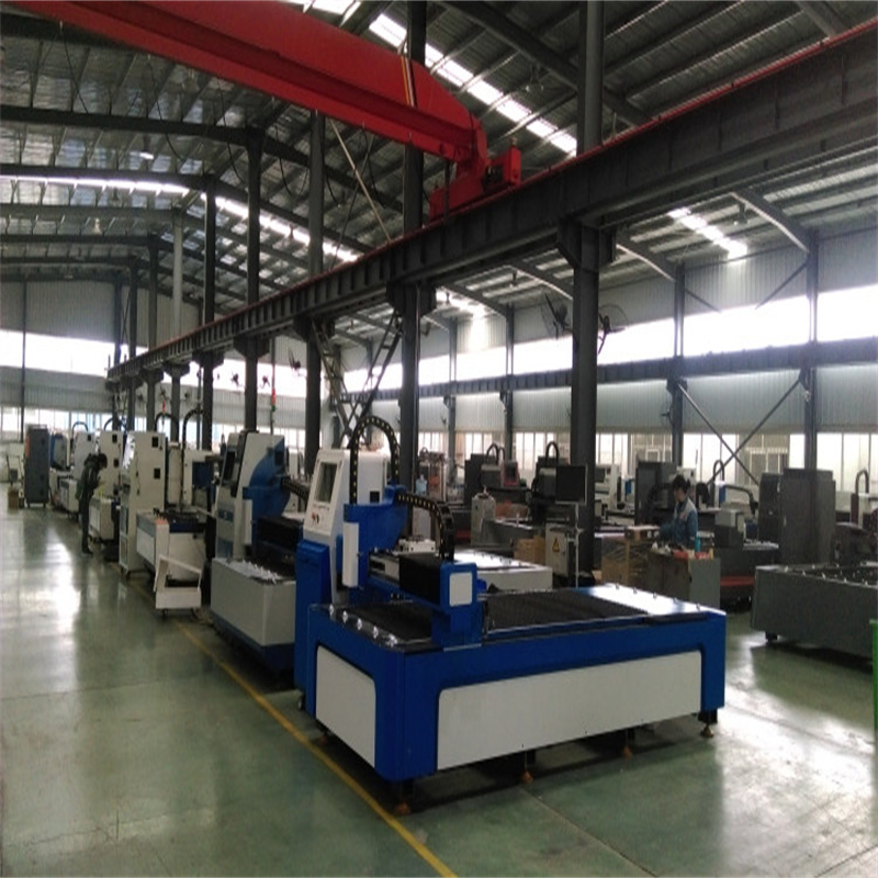 500w plaatwerk goedkope prijs Fiber lasersnijmachine te koop