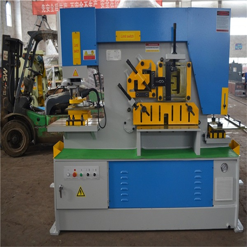 65 ton 250t koud ijzerwerk 120t ton 90 cnc 120 ton dubbele cilinder hydraulische ijzerbewerker