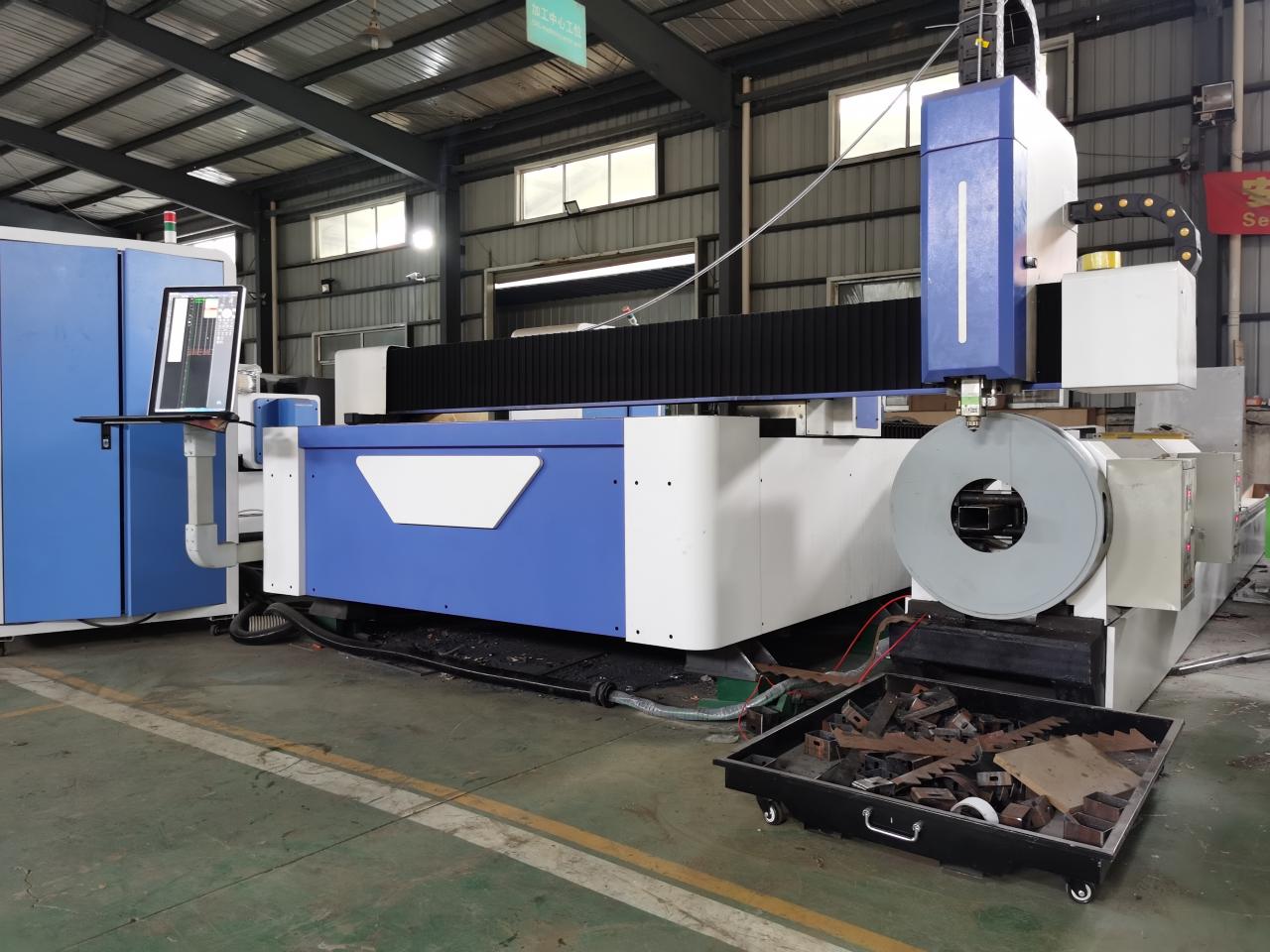 8mm 10mm Carbon Steel Laser Cutter 1530 4020 Cnc Fiber Laser Cutting Machine 8 mm 10 mm koolstofstaallasersnijder 1530 4020 Cnc-vezellasersnijmachine