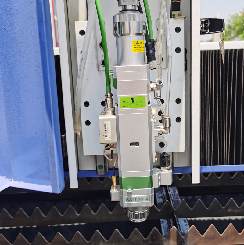 8mm 10mm Carbon Steel Laser Cutter 1530 4020 Cnc Fiber Laser Cutting Machine 8 mm 10 mm koolstofstaallasersnijder 1530 4020 Cnc-vezellasersnijmachine