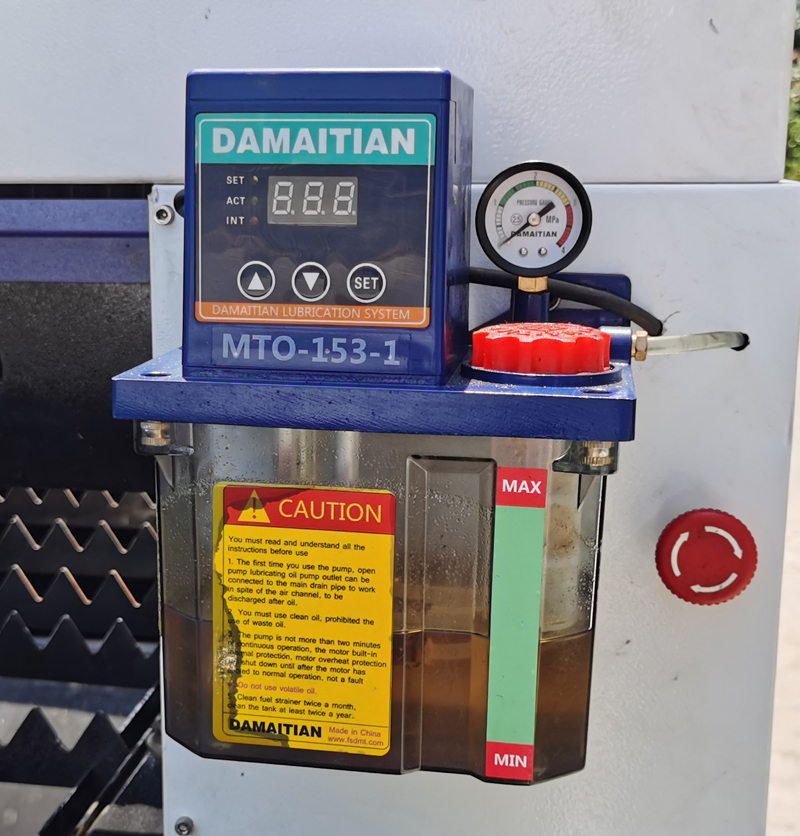 8mm 10mm Carbon Steel Laser Cutter 1530 4020 Cnc Fiber Laser Cutting Machine 8 mm 10 mm koolstofstaallasersnijder 1530 4020 Cnc-vezellasersnijmachine