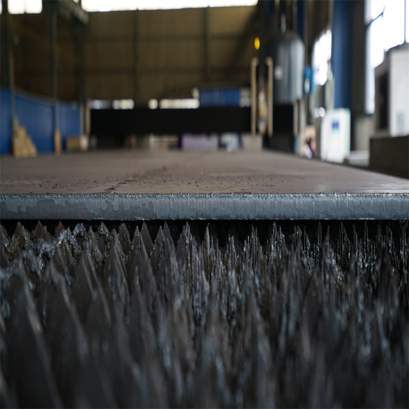 China Hoge kwaliteit goedkope 3kw Fiber lasersnijmachine Prijs: