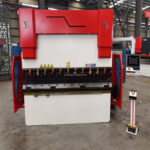 Cnc-persrembuigmachine met Da66t-systeem