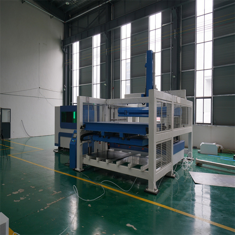 High Power 3015 2000W metalen plaat Cnc Fiber lasersnijmachine
