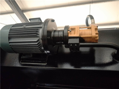 Da53t Cnc System Controller 125t4000 3+1 Axis Cnc Hydraulic Press Brake With Good Quality Da53t Cnc-systeemcontroller 125t4000 3 + 1 as Cnc hydraulische afkantpers met goede kwaliteit