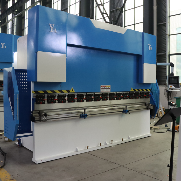 Electric Hydraulic Sheet 4 Axis Cnc Delem Press Brake 63t Metal Bending Machine Elektrisch hydraulisch blad 4-assige Cnc Delem-persrem 63t metalen buigmachine