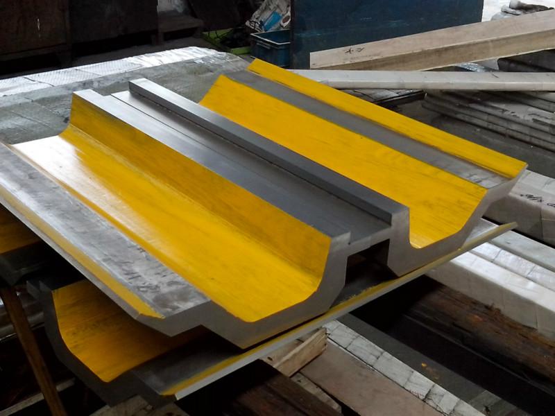 Full Automatic High Power Sheet Bending Machine And Cnc Press Brake Machine De volledige Automatische Buigmachine van het Hoge Machtsblad en Cnc Machine van de Persrem