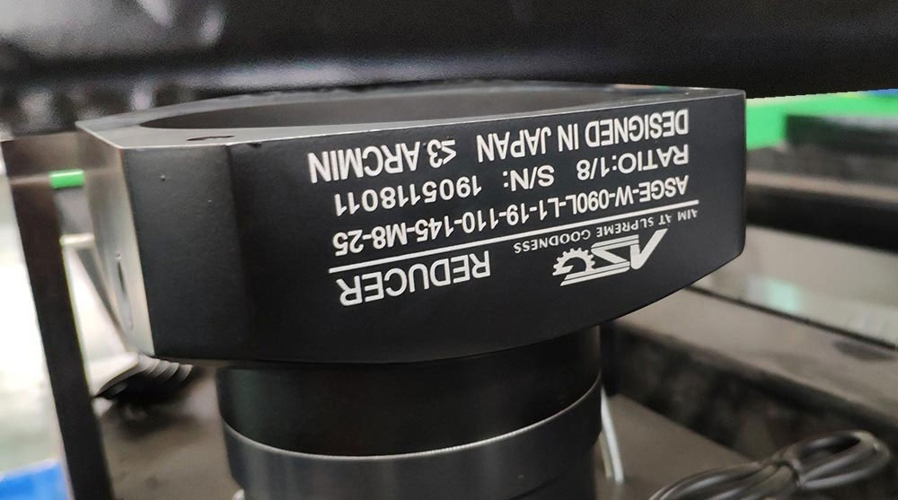 Hoge Precisie 1000w Fiber Lasersnijmachine Prijs: