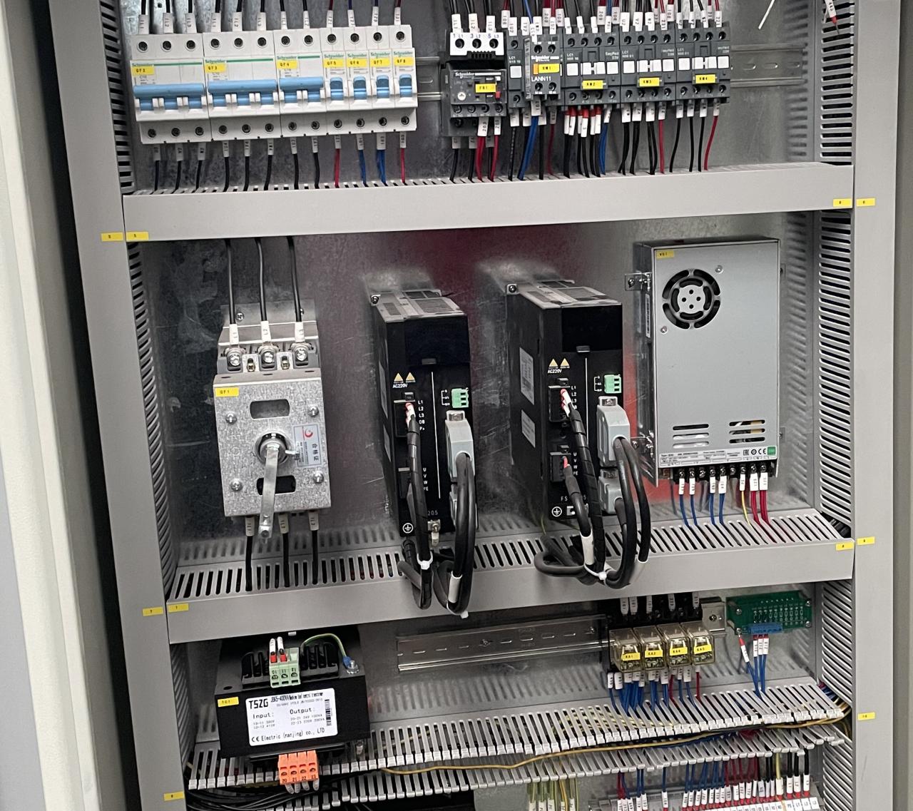 High Quality 3m Press Brake Machine Hydraulic 100 Ton For Sheet Metal Bending Hoge kwaliteit 3m Persrem Machine Hydraulische 100 Ton voor Plaatwerk Buigen: