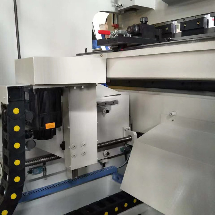 Hydraulic Press Brake Machine Acl Torsion Bar Synchro Mechanical Press Brake Hydraulische Kantbankmachine Acl Torsiestang Synchro Mechanische Kantpers
