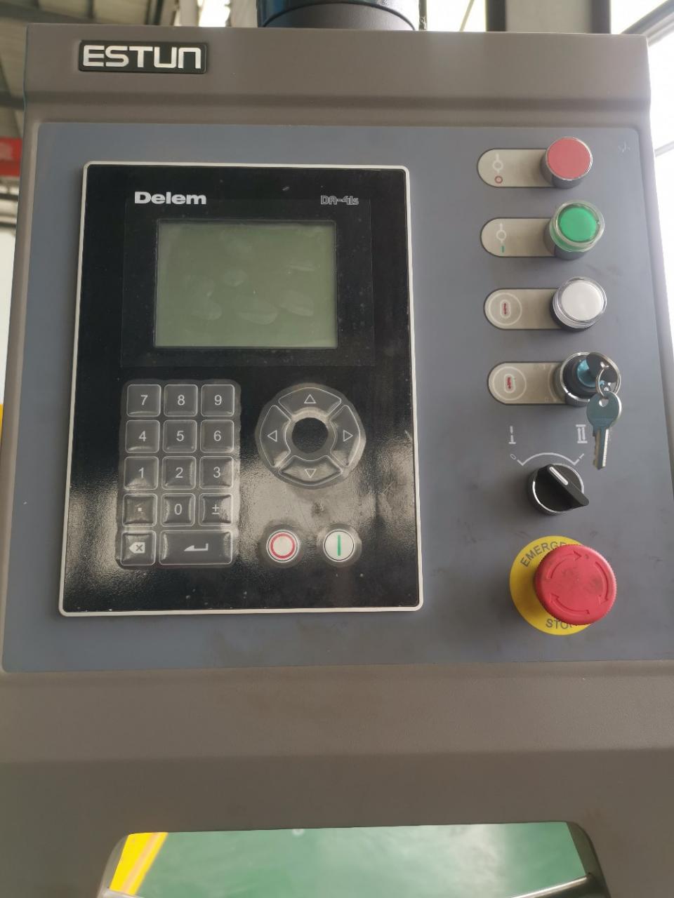 Hydraulic Stainless Steel Wc67y/k-300/6000 Mould Crowning Press Brake Hydraulische RVS Wc67y/k-300/6000 Mold Crowning Press Brake