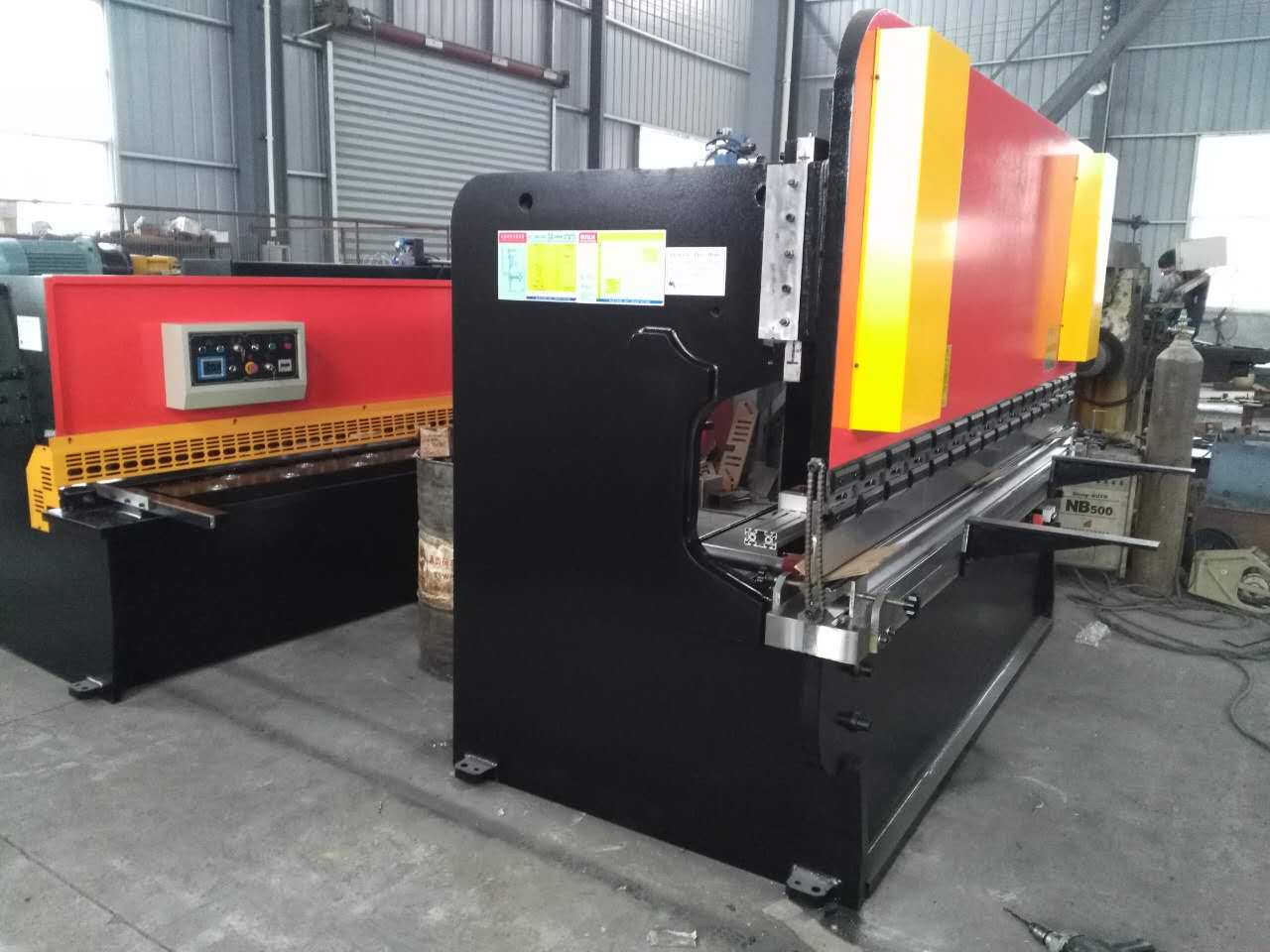 Hydraulic Swing Beam Guillotine Shears Qc12y-4x2500 Hydraulische zwenkbalk Guillotineschaar Qc12y-4x2500