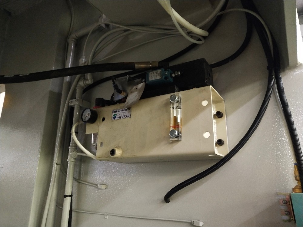 Pneumatic Friction Clutch High Performance Punch Press Machine Pneumatische wrijvingskoppeling Krachtige ponsmachine