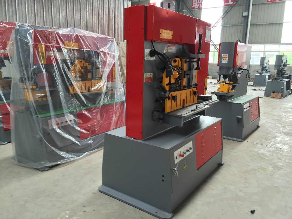 Q35y Series Multifunctional Hydraulic Iron Worker Combined Shearing And Punching Machine Q35y-serie multifunctionele hydraulische ijzerarbeider gecombineerde knip- en ponsmachine